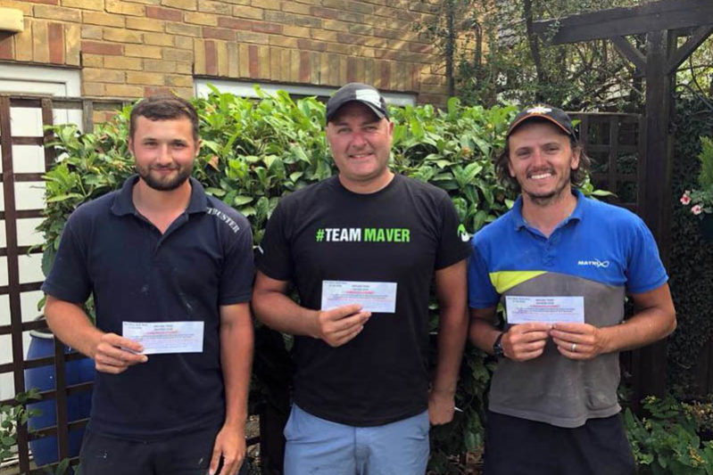 Lee Edwards (centre) qualifies for the 2018 RiverFest Final