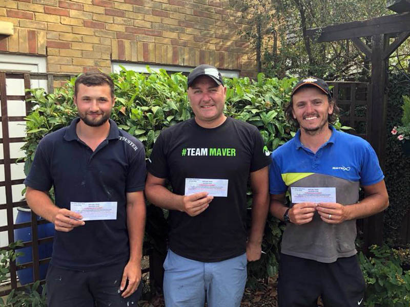 Lee Edwards (centre) qualifies for the 2018 RiverFest Final