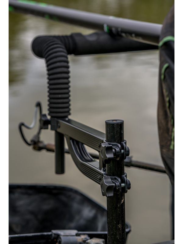pole support 3