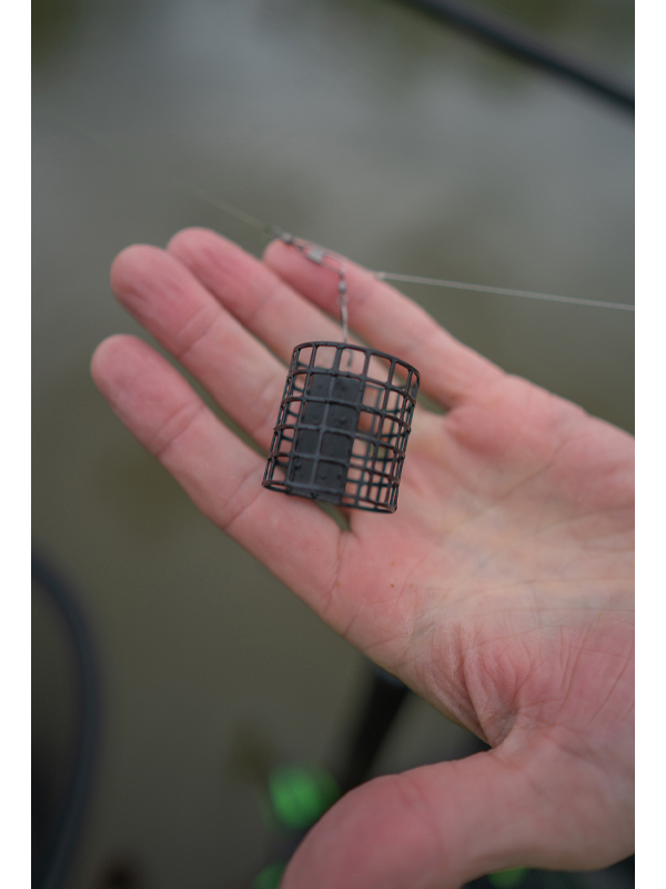 cage feeders 2